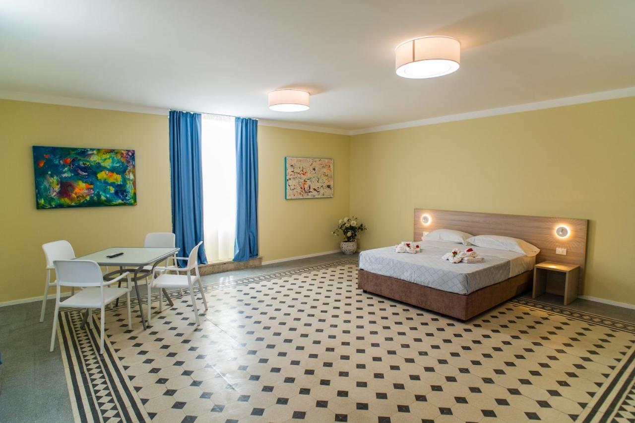 تراباني Historico Loft & Rooms Palazzo Adragna XIX المظهر الخارجي الصورة