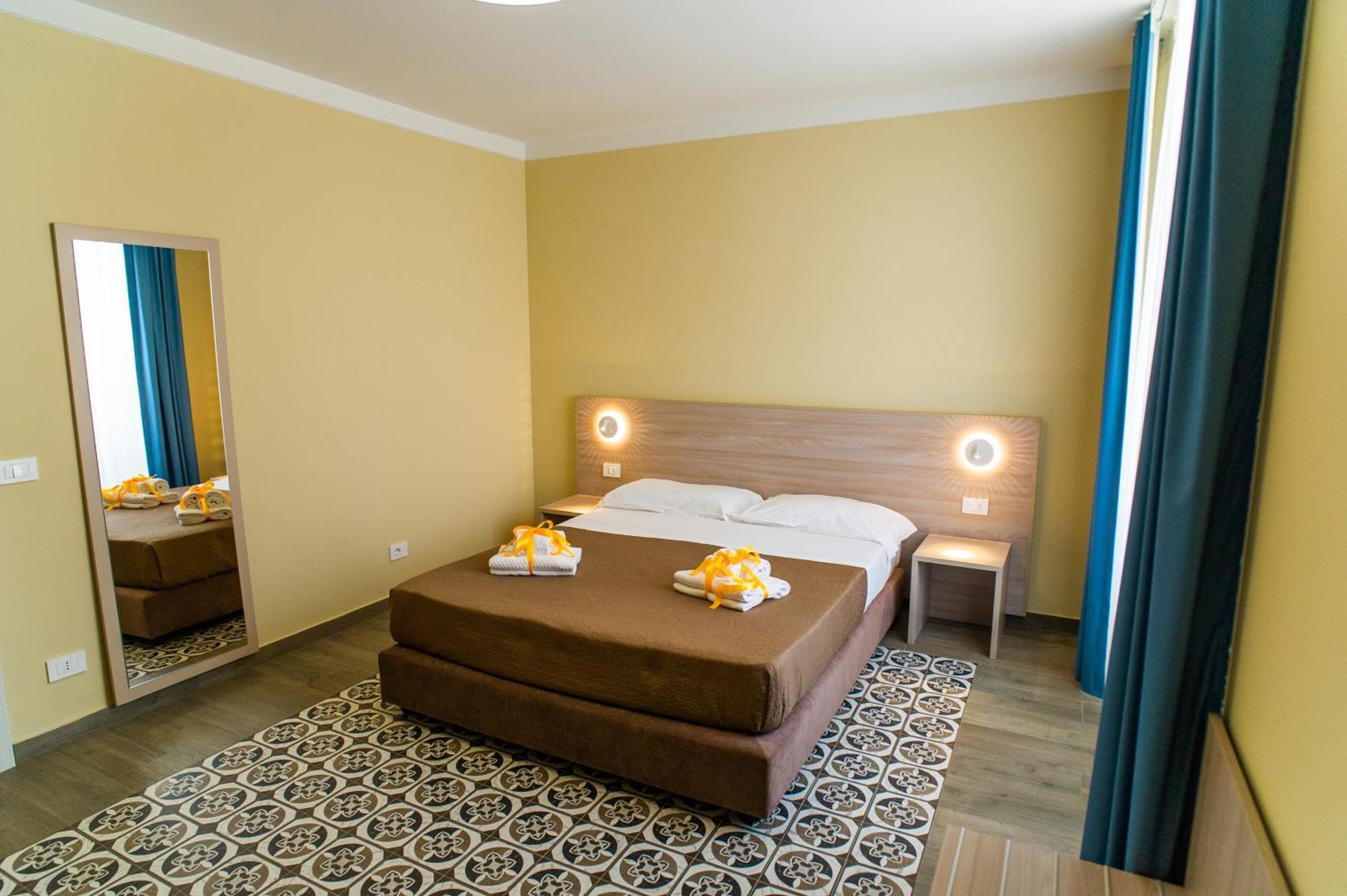 تراباني Historico Loft & Rooms Palazzo Adragna XIX الغرفة الصورة
